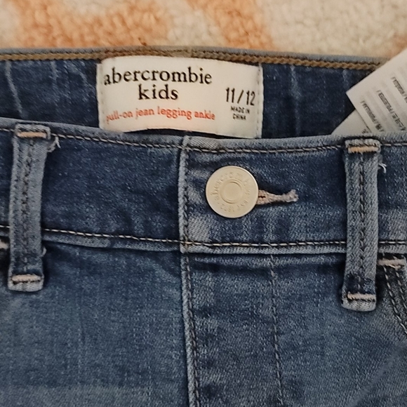 Jeans - Picture 4 of 4